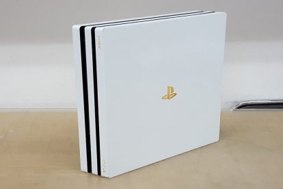 باندل سفید رنگ PS4 Pro همراه با Destiny 2 معرفی شد