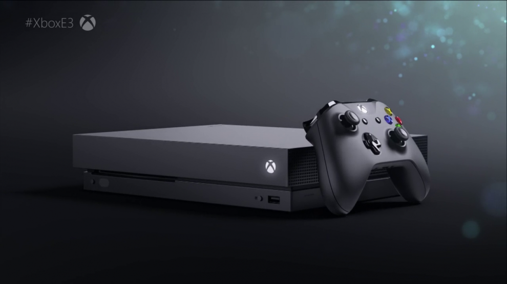 مایکل پکتر: Xbox One X به خاطر قیمت بالا نمی‌تواند مانند PS4 فروش داشته باشد